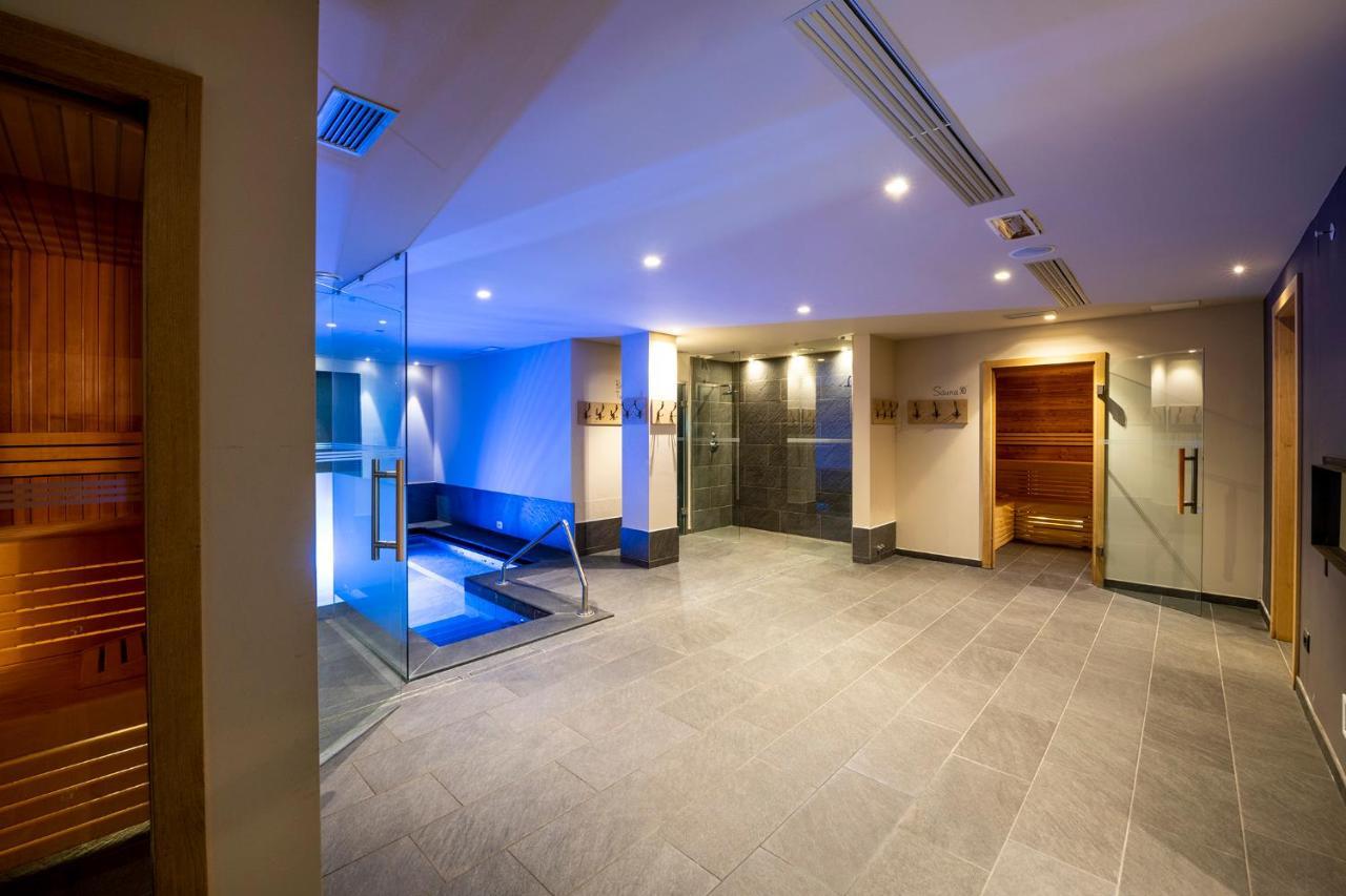 Design & Suite Hotel Ciarnadoi Vigo di Fassa Ngoại thất bức ảnh