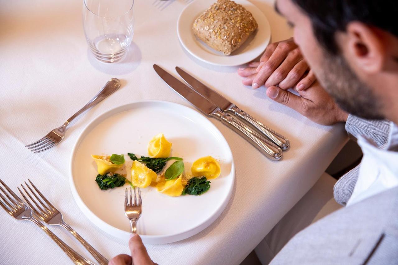 Design & Suite Hotel Ciarnadoi Vigo di Fassa Ngoại thất bức ảnh
