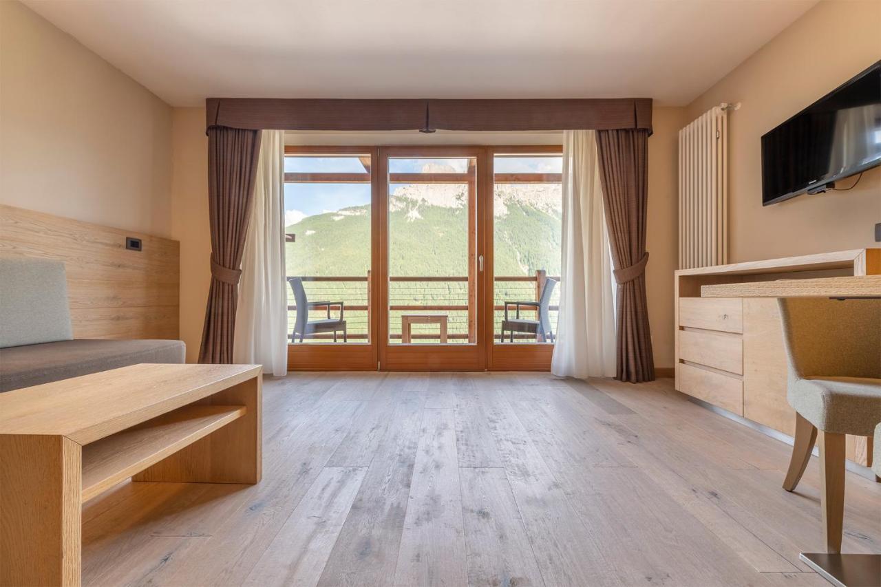 Design & Suite Hotel Ciarnadoi Vigo di Fassa Ngoại thất bức ảnh