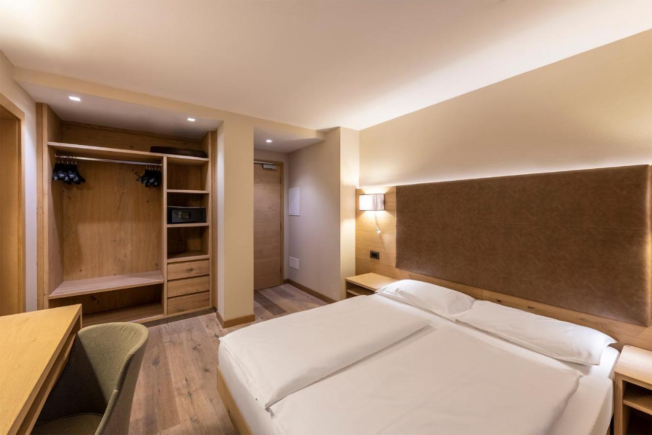 Design & Suite Hotel Ciarnadoi Vigo di Fassa Ngoại thất bức ảnh