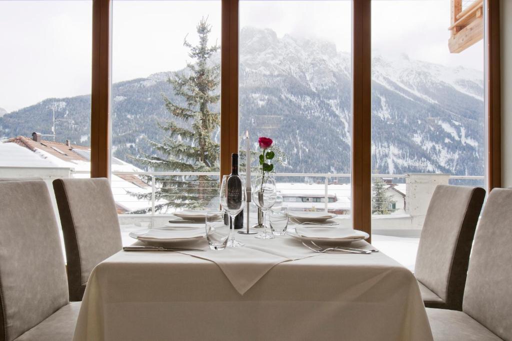 Design & Suite Hotel Ciarnadoi Vigo di Fassa Ngoại thất bức ảnh